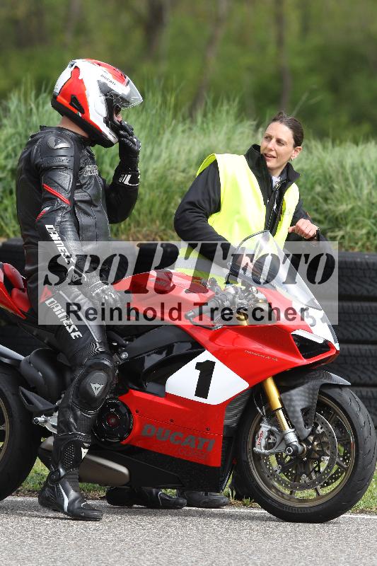 Archiv-2025/10 23.04.2025 Cornu Master School ADR/gruen-vert/313